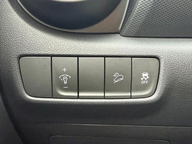 2023 Hyundai KONA SE Auto AWD