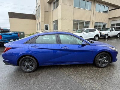 2023 Hyundai ELANTRA SEL IVT