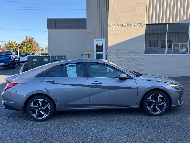2022 Hyundai ELANTRA Limited IVT