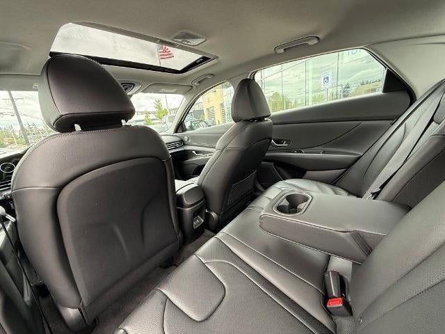2025 Hyundai ELANTRA Limited IVT