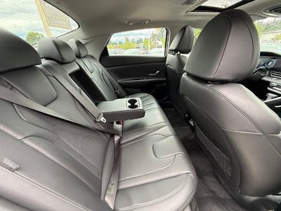 2025 Hyundai ELANTRA Limited IVT