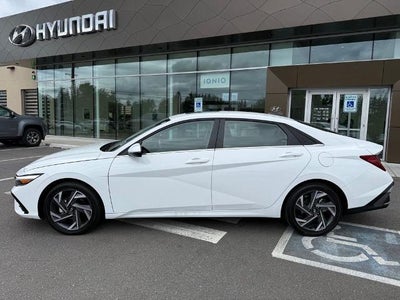 2025 Hyundai ELANTRA Limited IVT