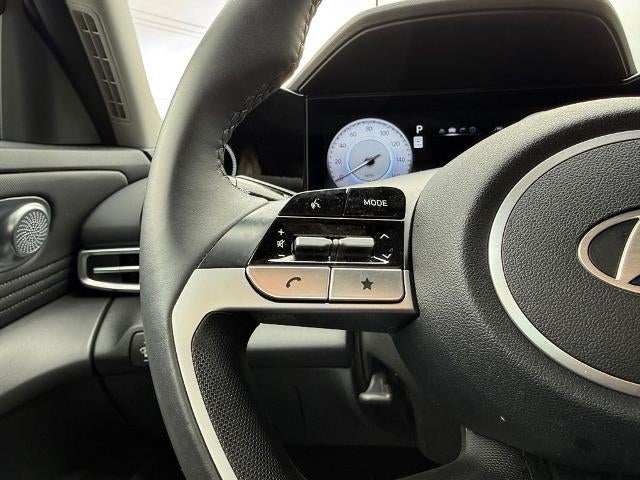 2025 Hyundai ELANTRA Limited IVT