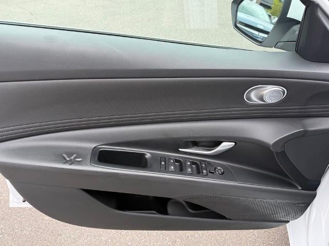 2025 Hyundai ELANTRA Limited IVT