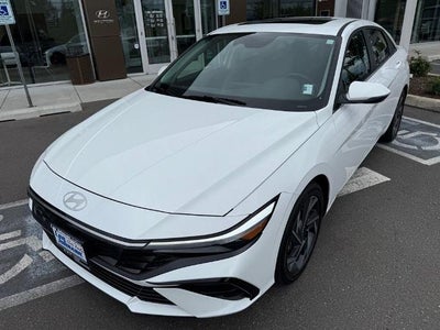2025 Hyundai ELANTRA Limited IVT