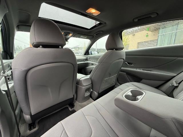 2024 Hyundai ELANTRA SEL IVT