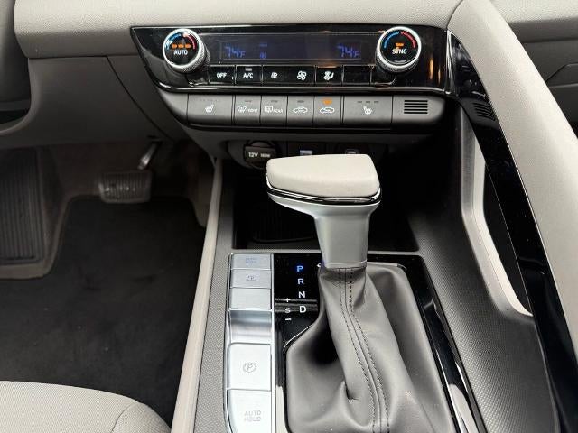2024 Hyundai ELANTRA SEL IVT