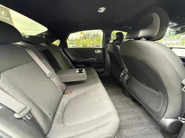 2025 Hyundai IONIQ 6 SE Standard Range RWD