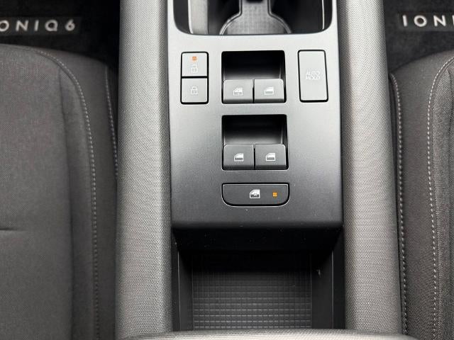 2025 Hyundai IONIQ 6 SE Standard Range RWD