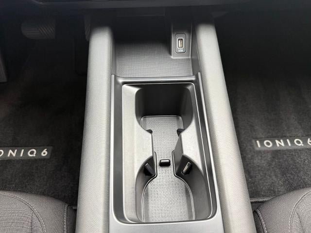 2025 Hyundai IONIQ 6 SE Standard Range RWD
