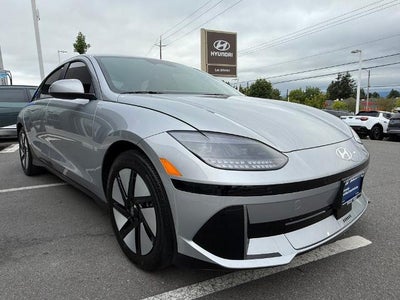 2025 Hyundai IONIQ 6 SE Standard Range RWD