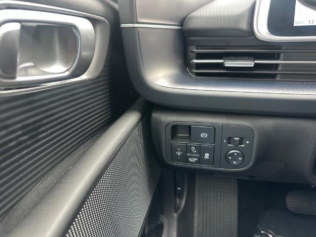 2024 Hyundai IONIQ 6 SE Standard Range RWD