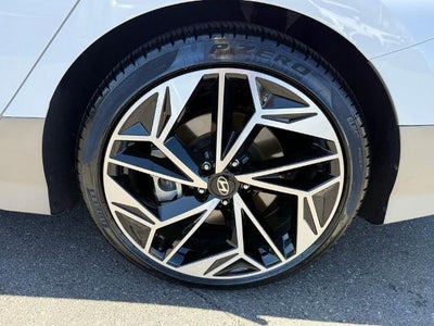 2025 Hyundai IONIQ 6 SEL RWD