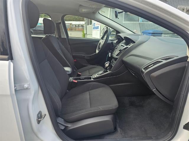 2015 Ford Focus 5dr HB SE