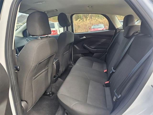 2015 Ford Focus 5dr HB SE