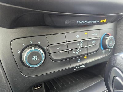 2015 Ford Focus 5dr HB SE