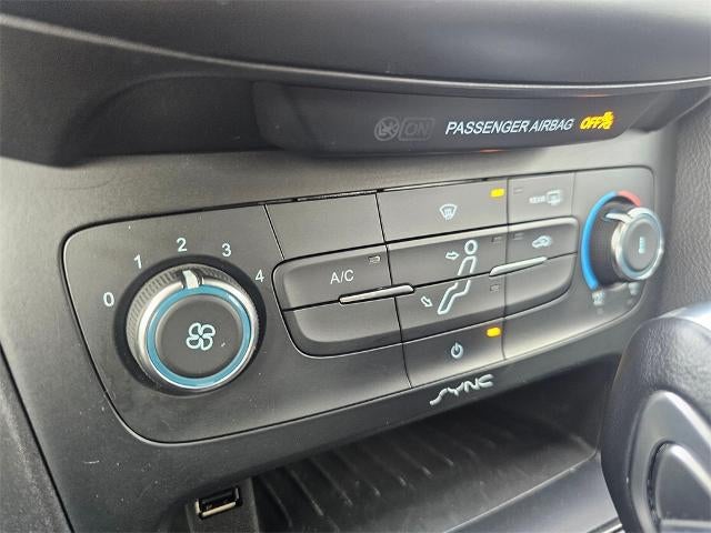 2015 Ford Focus 5dr HB SE