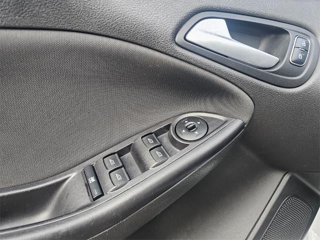 2015 Ford Focus 5dr HB SE