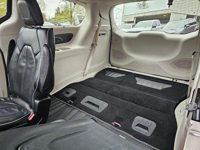2018 Chrysler Pacifica Limited FWD