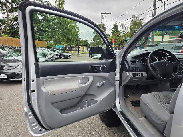 2006 Toyota Tacoma 4WD Regular Cab Standard Bed I4 Manual (Natl)