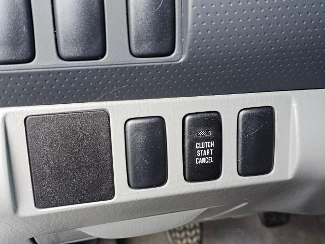 2006 Toyota Tacoma 4WD Regular Cab Standard Bed I4 Manual (Natl)