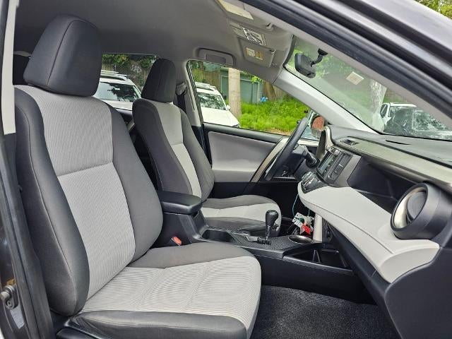 2015 Toyota RAV4 AWD 4dr LE (Natl)