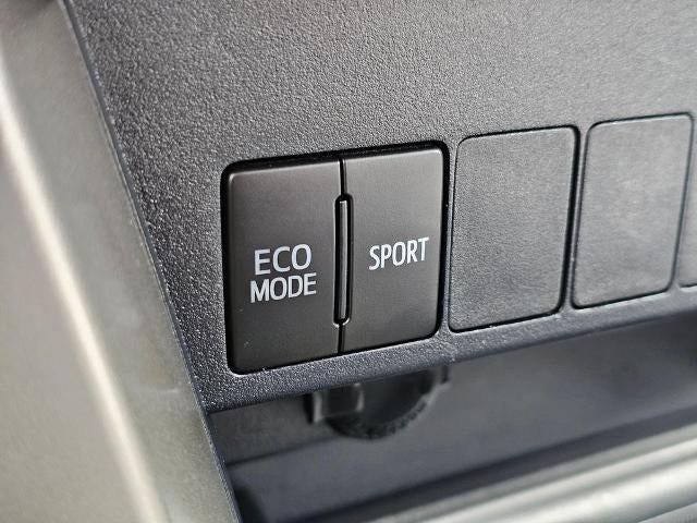 2015 Toyota RAV4 AWD 4dr LE (Natl)