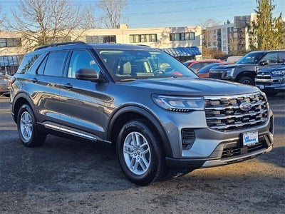 2025 Ford Explorer Active 4WD