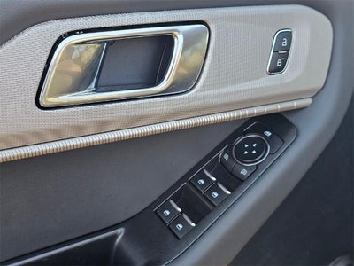 2025 Ford Explorer Active 4WD