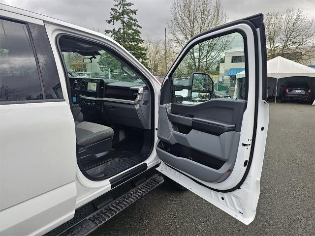 2024 Ford Super Duty F-350 SRW XLT 4WD Crew Cab 6.75' Box