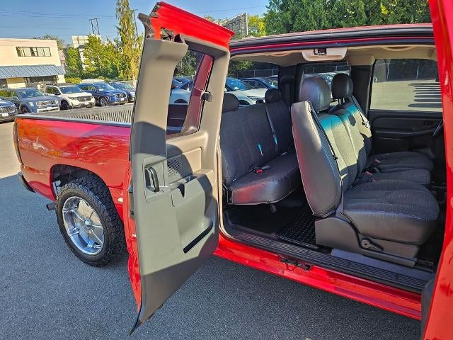 2006 GMC Sierra 1500 2WD Extended Cab Standard Box Work Truck