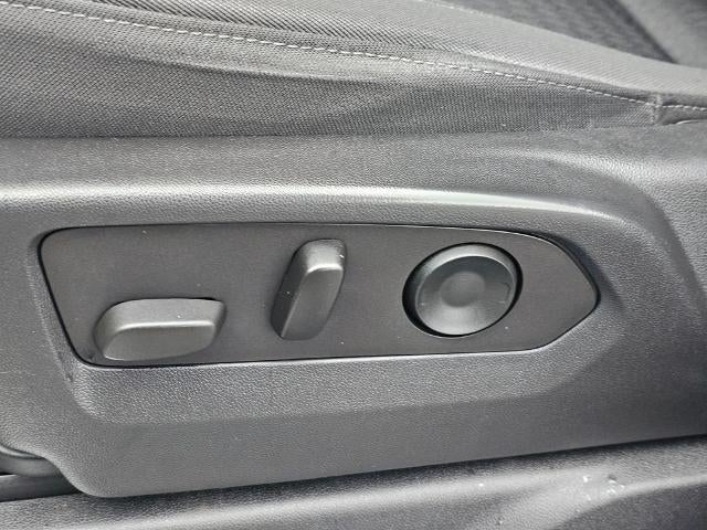 2022 Chevrolet Silverado 1500 Crew Cab Short Box 4-Wheel Drive LT Trail Boss