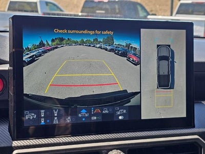 2025 Toyota Tacoma 4WD 4WD TRD Pro Hybrid Double Cab 5' Bed AT (Natl)