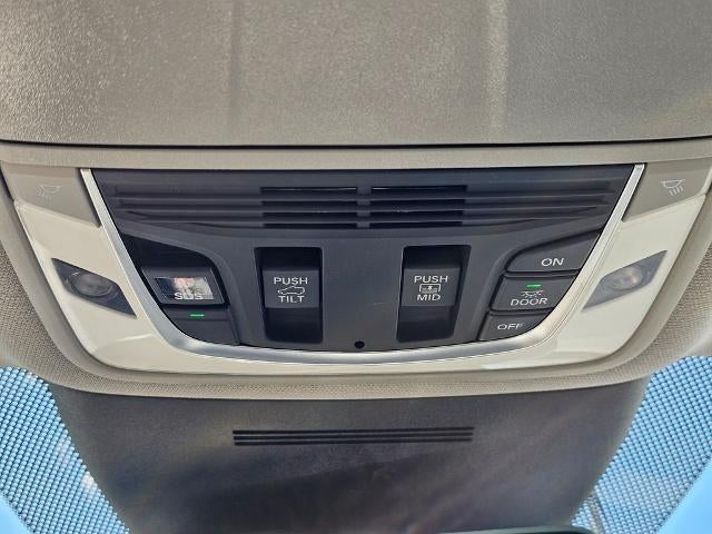 2025 Acura MDX SH-AWD w/Technology Package