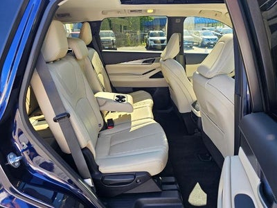 2022 INFINITI QX60 LUXE AWD