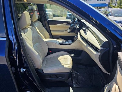 2022 INFINITI QX60 LUXE AWD
