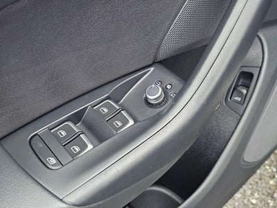 2018 Audi Q3 2.0 TFSI Premium quattro AWD