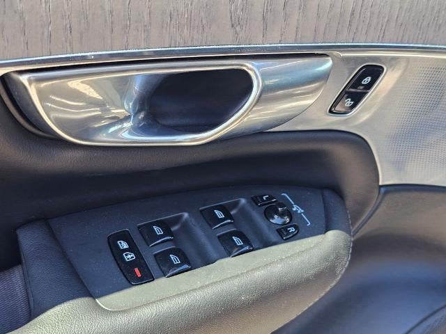 2021 Volvo XC90 T6 AWD Inscription 6P