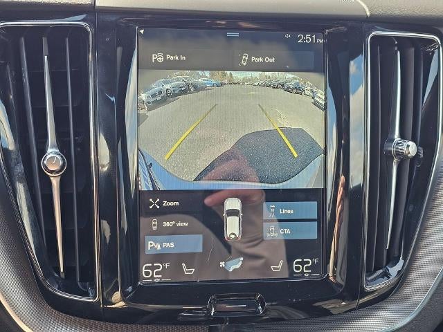 2018 Volvo XC60 T8 eAWD Plug-In Hybrid R-Design