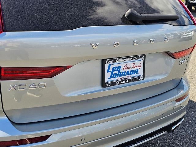 2018 Volvo XC60 T8 eAWD Plug-In Hybrid R-Design