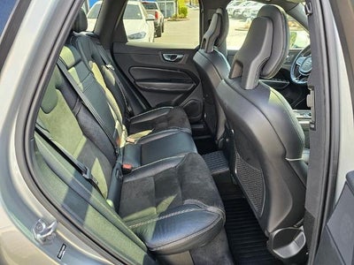 2018 Volvo XC60 T8 eAWD Plug-In Hybrid R-Design