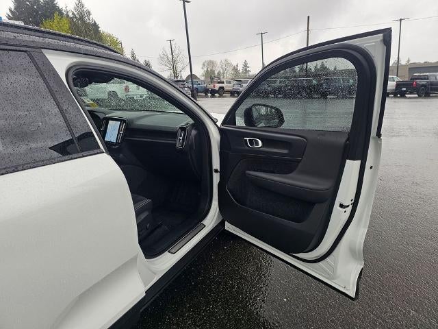 2023 Volvo XC40 Recharge Pure Electric Twin eAWD Plus