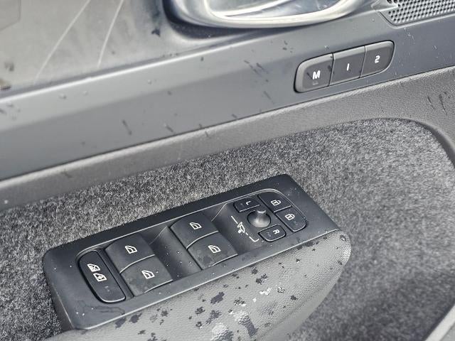 2023 Volvo XC40 Recharge Pure Electric Twin eAWD Plus