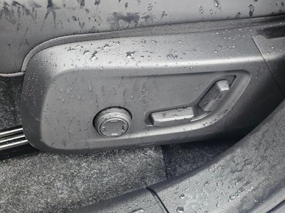 2023 Volvo XC40 Recharge Pure Electric Twin eAWD Plus